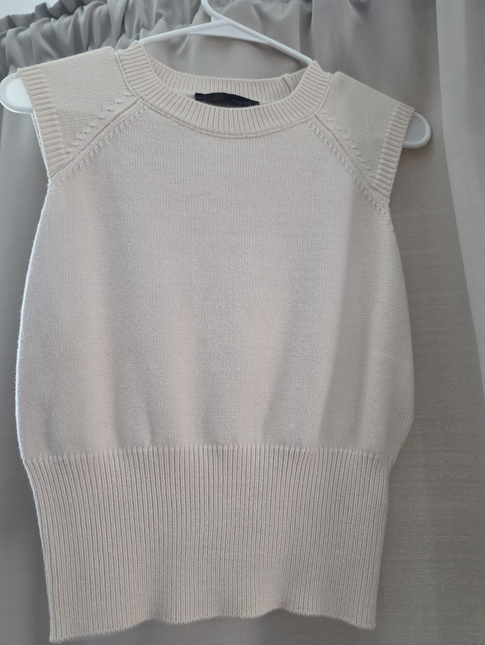 Zara Cream Ribbed Knit Sweater Vest Size Large